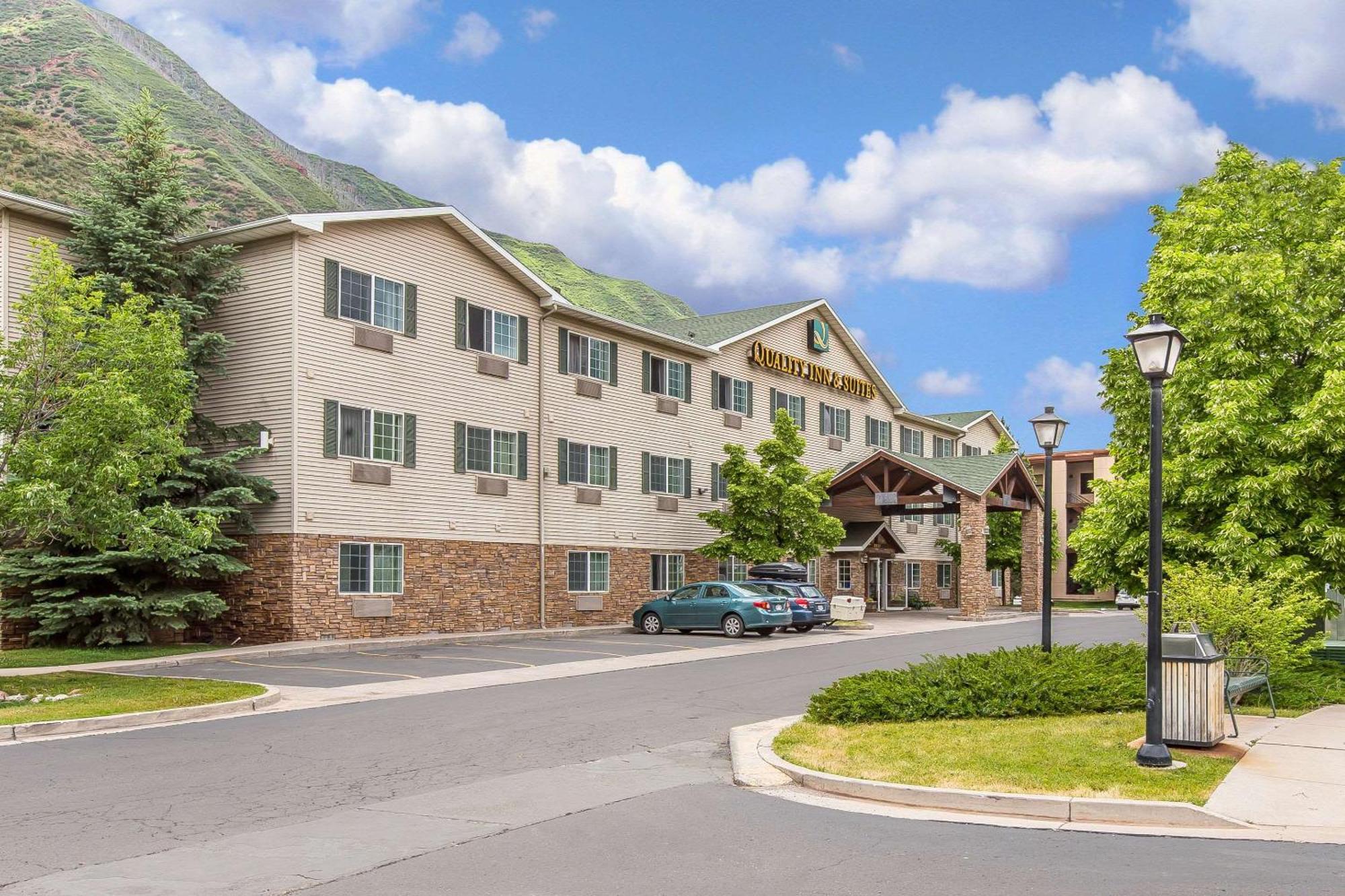 Quality Inn & Suites On The River Glenwood Springs Exteriör bild