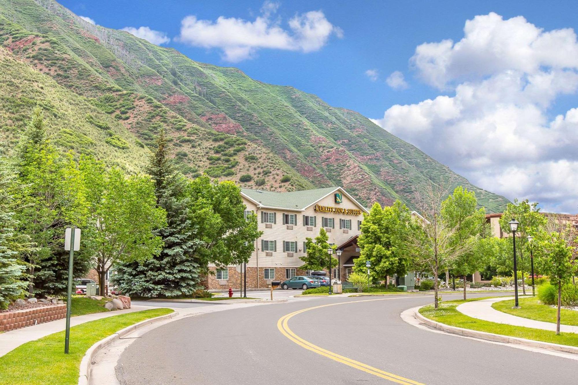Quality Inn & Suites On The River Glenwood Springs Exteriör bild